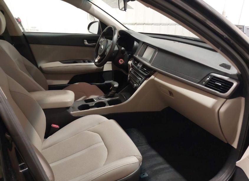 Photo 5 of 2018 Kia Optima LX (VIN 5XXGT4L39JG185412)