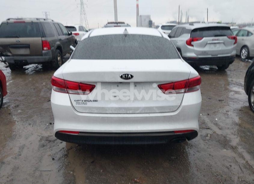 Photo 16 of 2018 Kia Optima LX (VIN 5XXGT4L39JG185880)