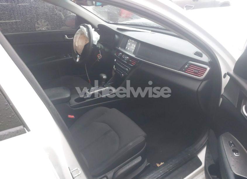 Photo 5 of 2018 Kia Optima LX (VIN 5XXGT4L39JG185880)