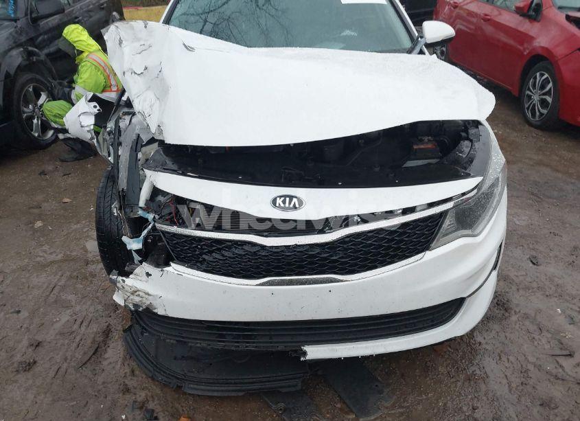Photo 6 of 2018 Kia Optima LX (VIN 5XXGT4L39JG185880)