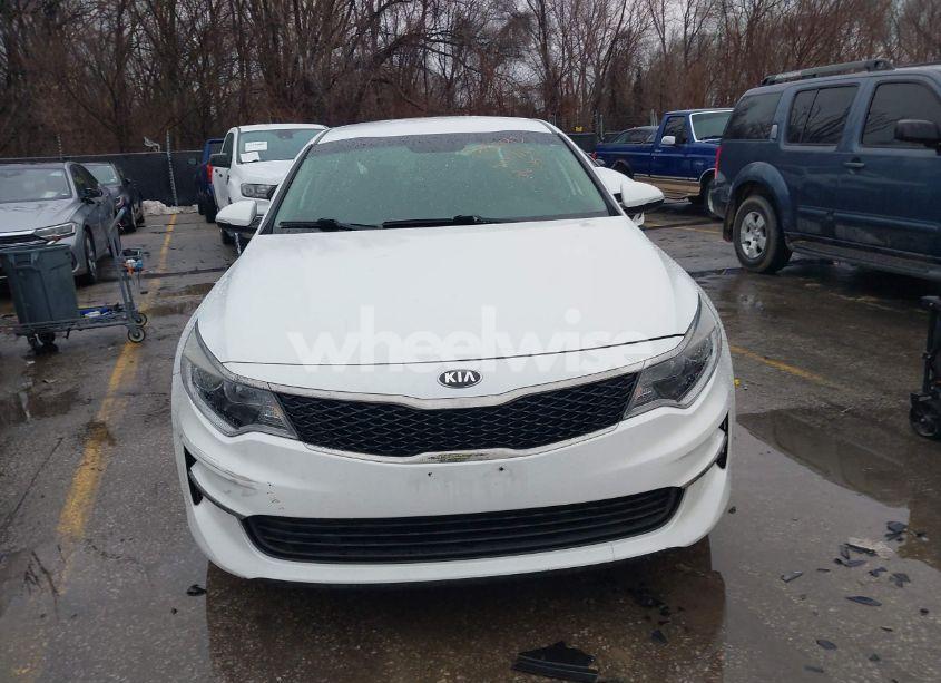 Photo 11 of 2018 Kia Optima LX (VIN 5XXGT4L39JG187791)