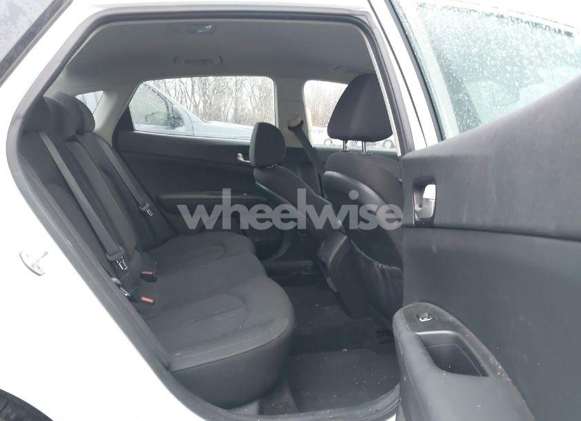 Photo 8 of 2018 Kia Optima LX (VIN 5XXGT4L39JG187791)