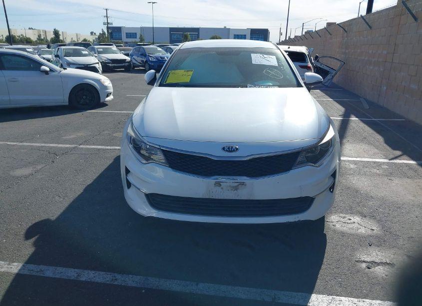 Photo 13 of 2018 Kia Optima LX (VIN 5XXGT4L39JG195325)