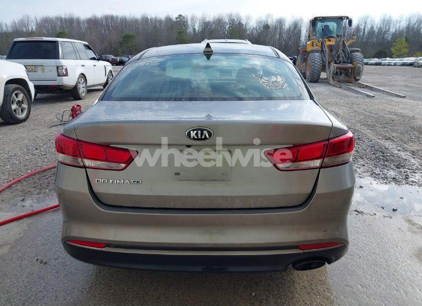 Photo 16 of 2018 Kia Optima LX (VIN 5XXGT4L39JG199326)
