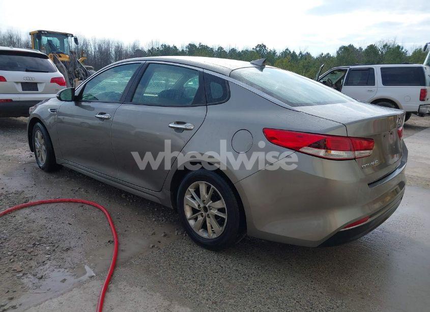 Photo 3 of 2018 Kia Optima LX (VIN 5XXGT4L39JG199326)