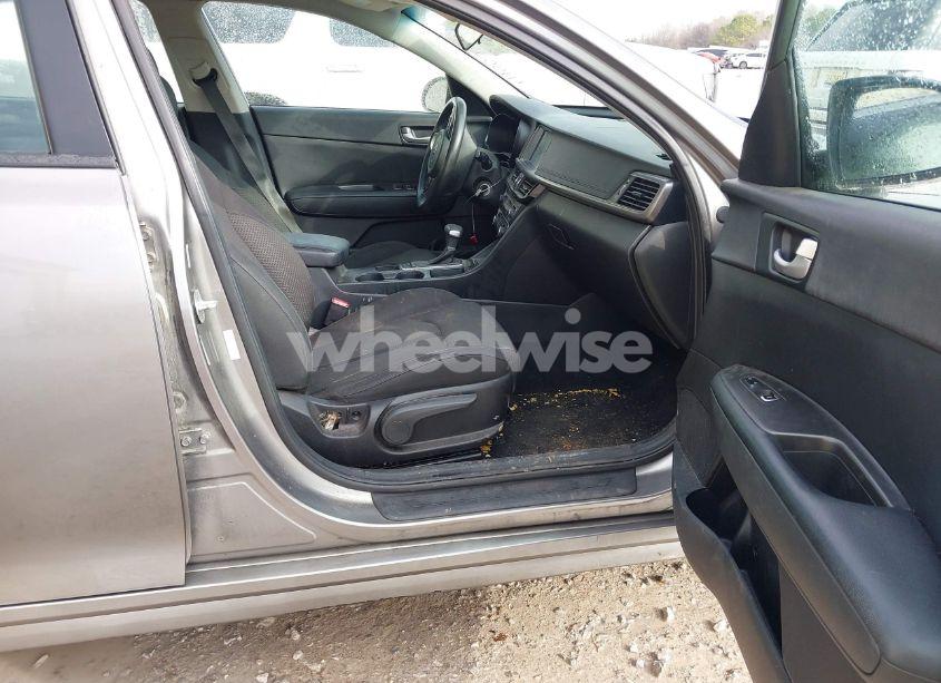 Photo 5 of 2018 Kia Optima LX (VIN 5XXGT4L39JG199326)