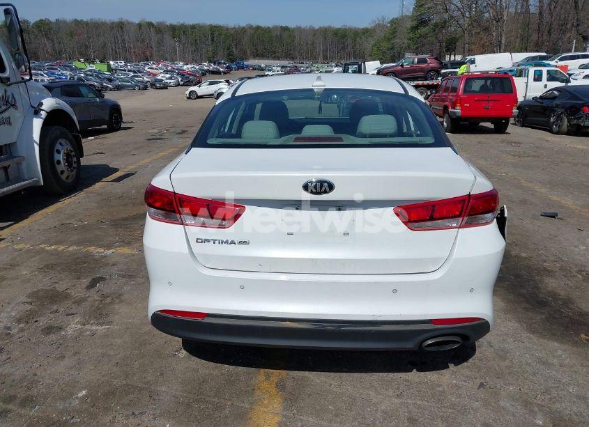 Photo 16 of 2018 Kia Optima LX (VIN 5XXGT4L39JG200457)