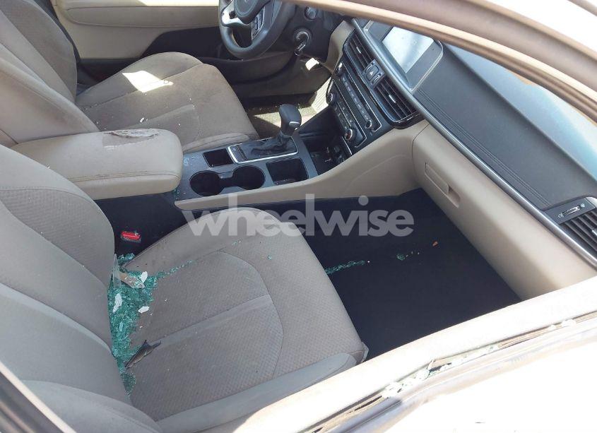 Photo 5 of 2018 Kia Optima LX (VIN 5XXGT4L39JG200457)