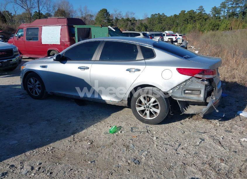 Photo 3 of 2018 Kia Optima LX (VIN 5XXGT4L39JG212527)