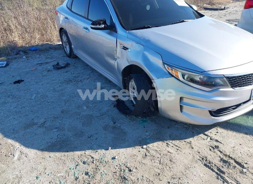 Photo 6 of 2018 Kia Optima LX (VIN 5XXGT4L39JG212527)