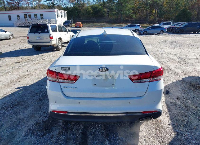 Photo 16 of 2018 Kia Optima LX (VIN 5XXGT4L39JG256348)