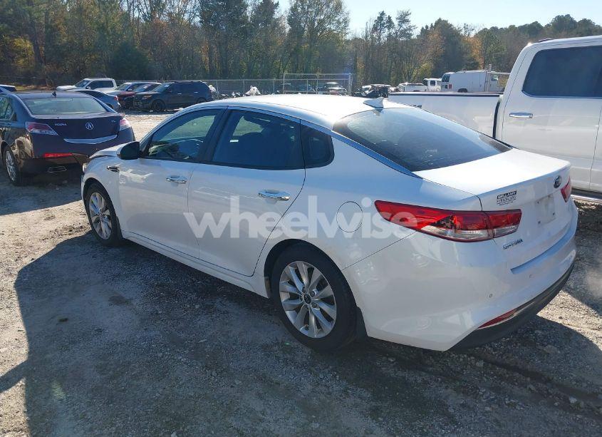 Photo 3 of 2018 Kia Optima LX (VIN 5XXGT4L39JG256348)