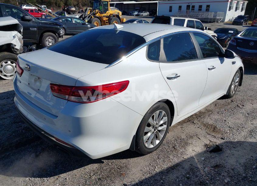 Photo 4 of 2018 Kia Optima LX (VIN 5XXGT4L39JG256348)