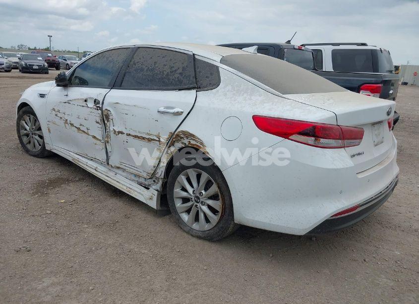 Photo 3 of 2018 Kia Optima LX (VIN 5XXGT4L39JG257774)
