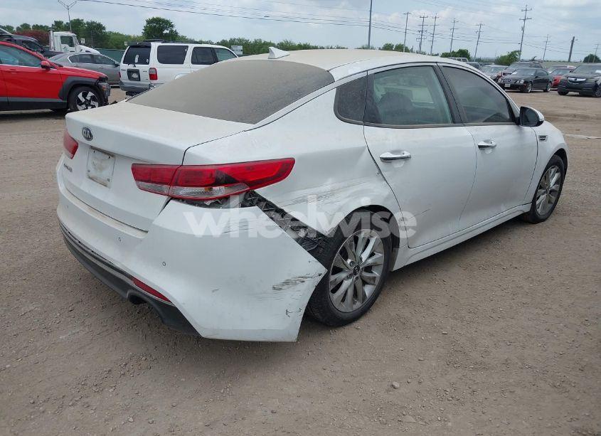 Photo 4 of 2018 Kia Optima LX (VIN 5XXGT4L39JG257774)