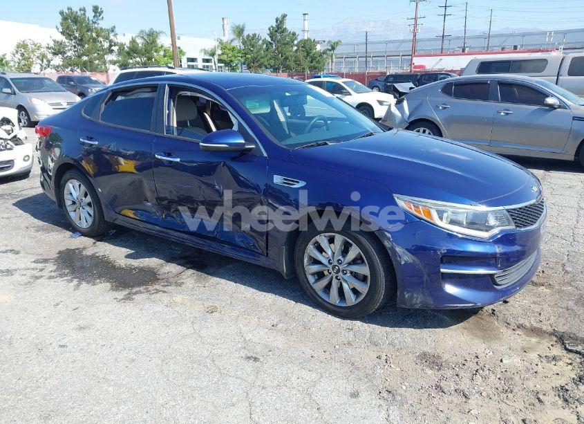 2018 Kia Optima LX (VIN 5XXGT4L39JG267138) main photo