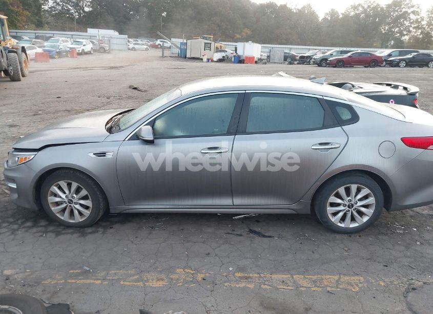 Photo 14 of 2018 Kia Optima LX (VIN 5XXGT4L39JG269147)