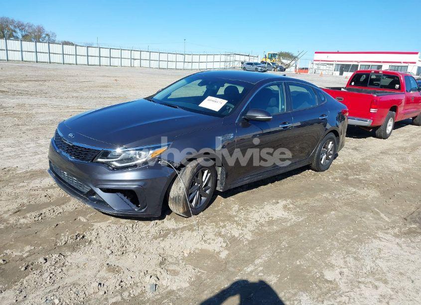 Photo 2 of 2019 Kia Optima LX (VIN 5XXGT4L39KG283891)