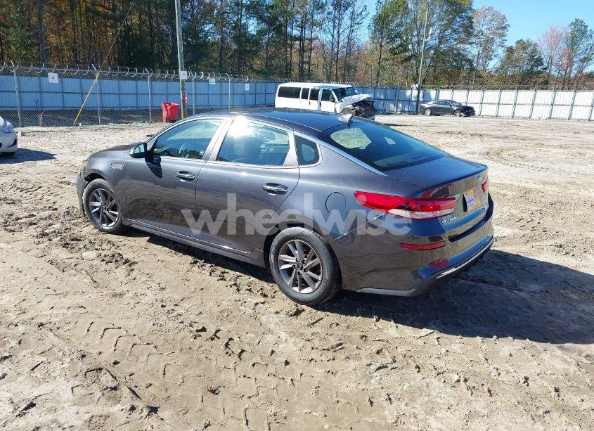 Photo 3 of 2019 Kia Optima LX (VIN 5XXGT4L39KG283891)