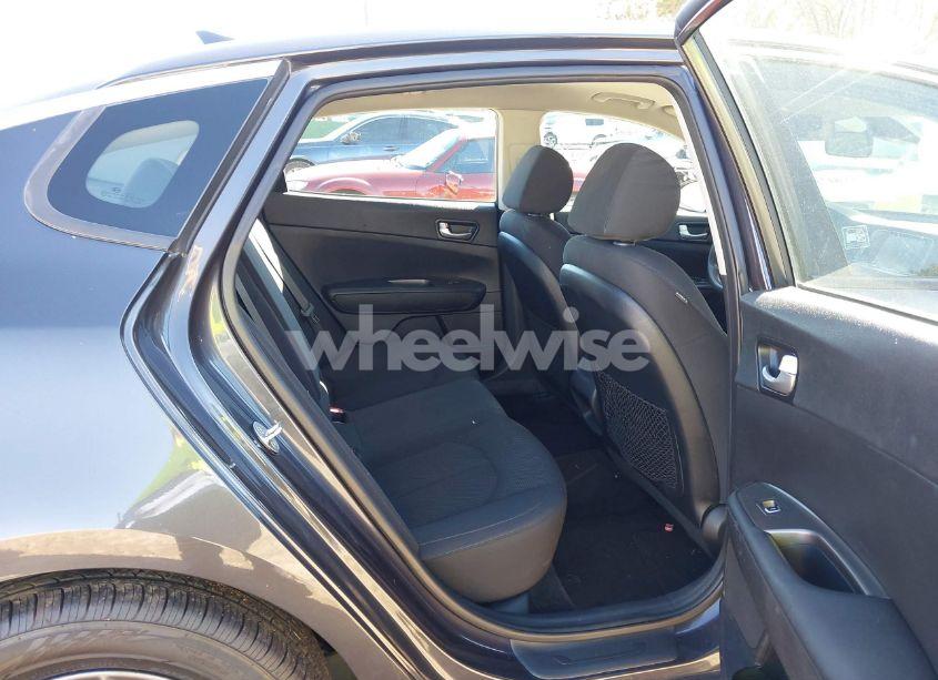 Photo 8 of 2019 Kia Optima LX (VIN 5XXGT4L39KG283891)