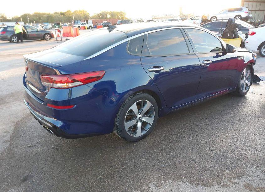 Photo 4 of 2019 Kia Optima S (VIN 5XXGT4L39KG287553)