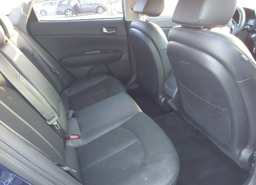 Photo 8 of 2019 Kia Optima S (VIN 5XXGT4L39KG287553)