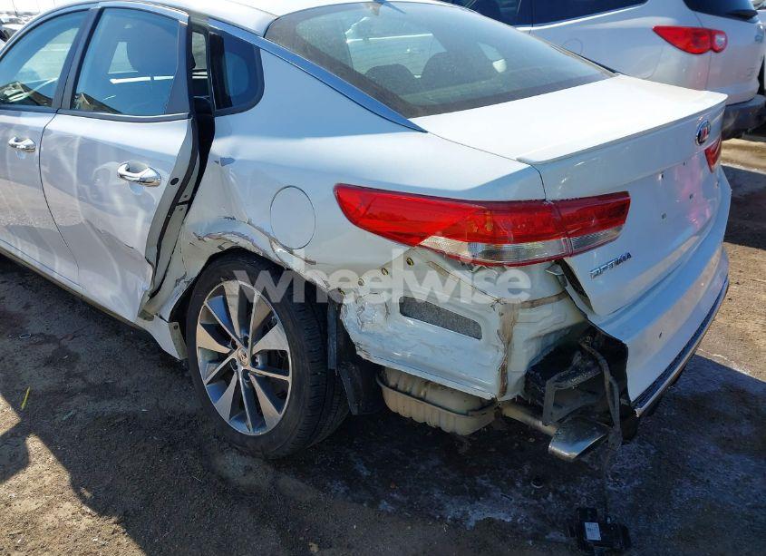 Photo 6 of 2019 Kia Optima S (VIN 5XXGT4L39KG296267)