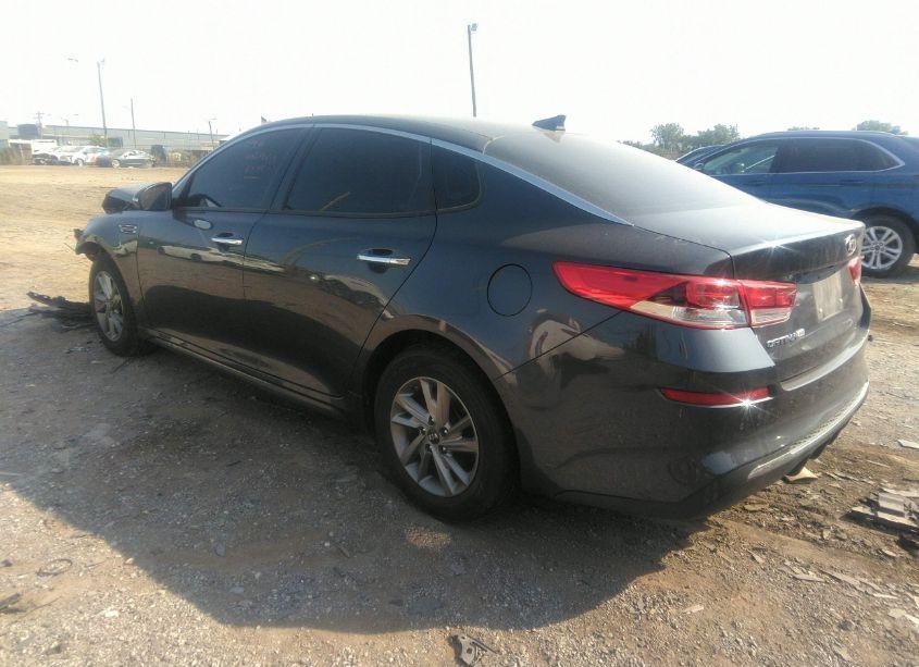 Photo 3 of 2019 Kia Optima LX (VIN 5XXGT4L39KG298844)
