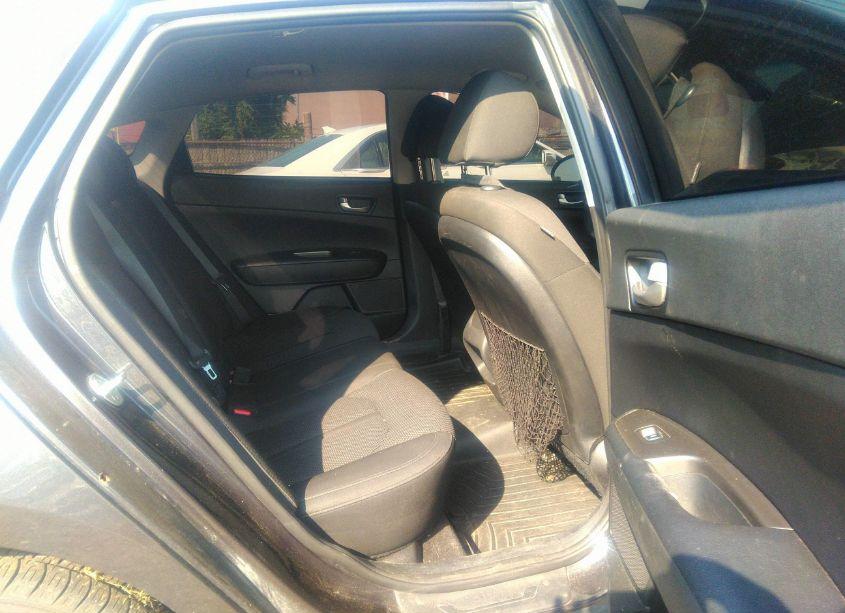 Photo 8 of 2019 Kia Optima LX (VIN 5XXGT4L39KG298844)