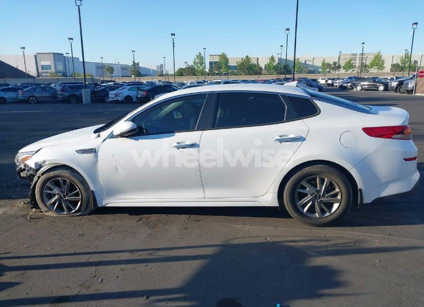 Photo 14 of 2019 Kia Optima LX (VIN 5XXGT4L39KG311785)