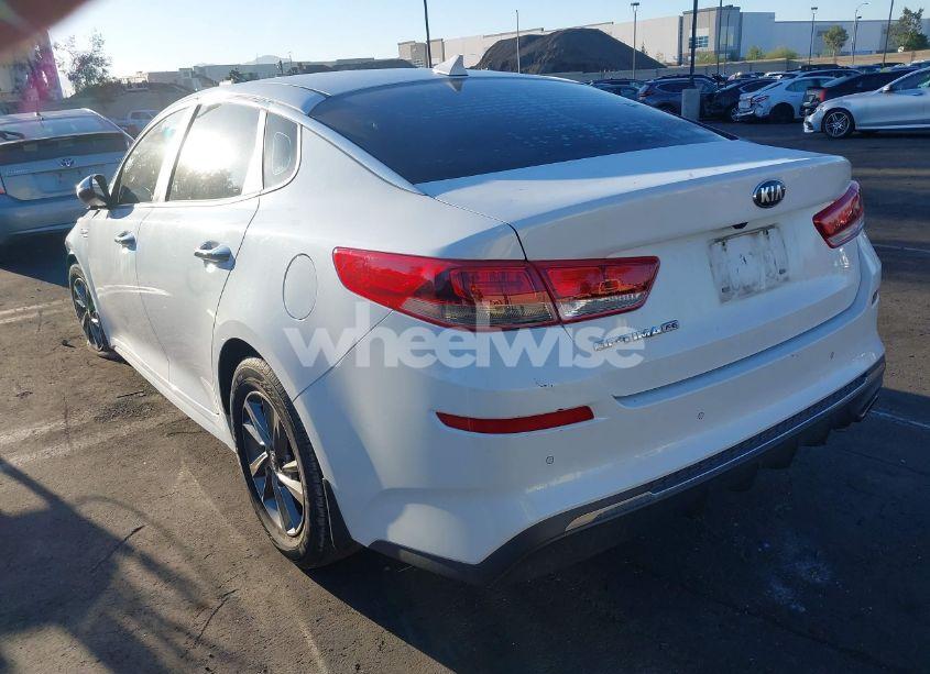 Photo 3 of 2019 Kia Optima LX (VIN 5XXGT4L39KG311785)