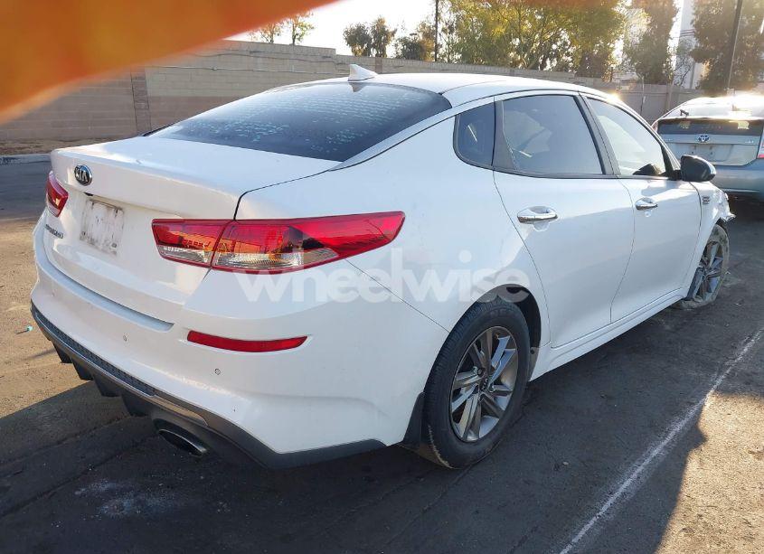 Photo 4 of 2019 Kia Optima LX (VIN 5XXGT4L39KG311785)