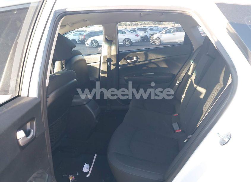 Photo 8 of 2019 Kia Optima LX (VIN 5XXGT4L39KG311785)