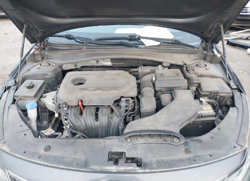 Photo 10 of 2019 Kia Optima LX (VIN 5XXGT4L39KG321698)