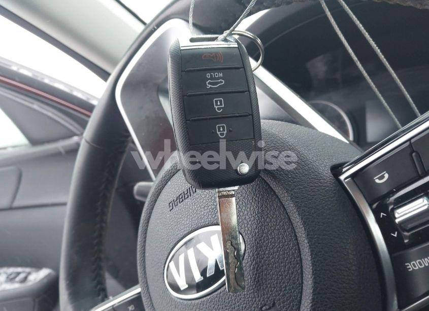 Photo 11 of 2019 Kia Optima LX (VIN 5XXGT4L39KG323600)