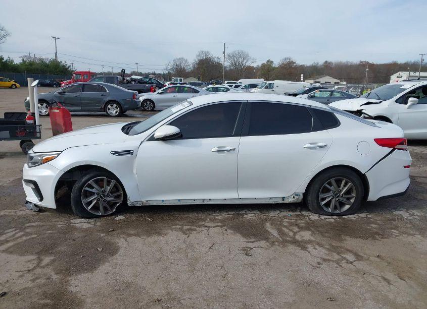 Photo 14 of 2019 Kia Optima LX (VIN 5XXGT4L39KG323743)