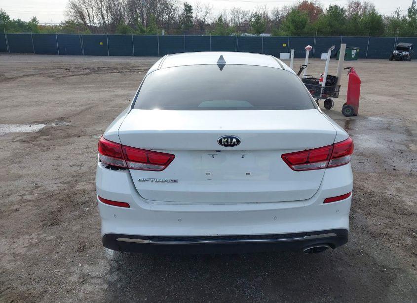 Photo 16 of 2019 Kia Optima LX (VIN 5XXGT4L39KG323743)