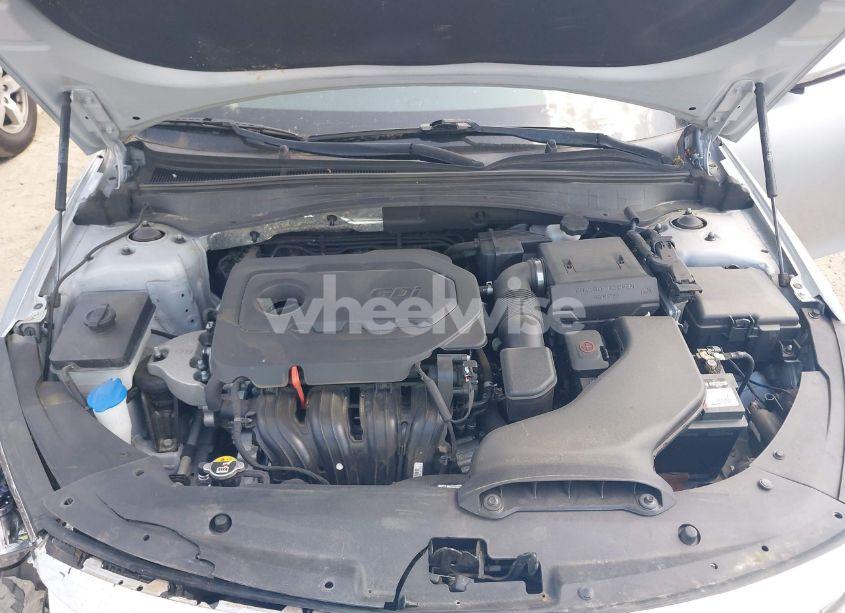 Photo 10 of 2019 Kia Optima LX (VIN 5XXGT4L39KG340865)