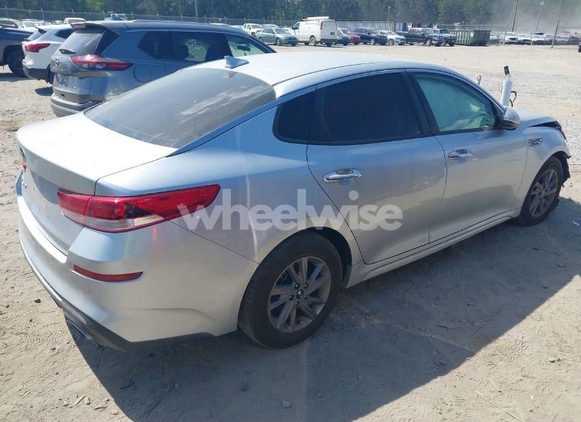 Photo 4 of 2019 Kia Optima LX (VIN 5XXGT4L39KG340865)