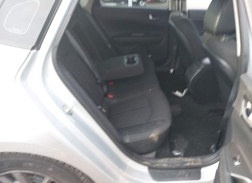 Photo 8 of 2019 Kia Optima LX (VIN 5XXGT4L39KG340896)