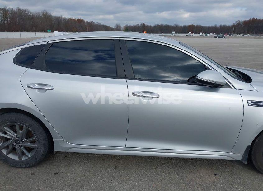 Photo 13 of 2019 Kia Optima LX (VIN 5XXGT4L39KG341935)