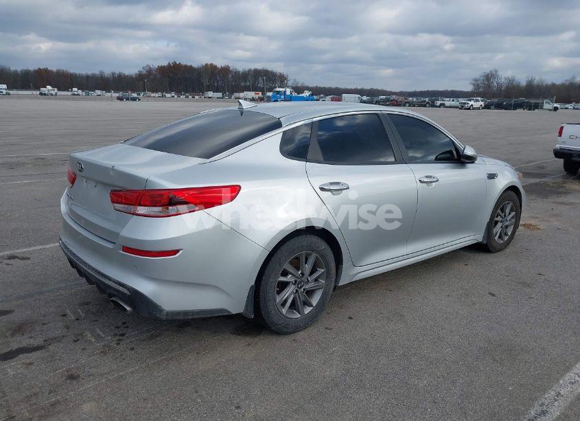 Photo 4 of 2019 Kia Optima LX (VIN 5XXGT4L39KG341935)