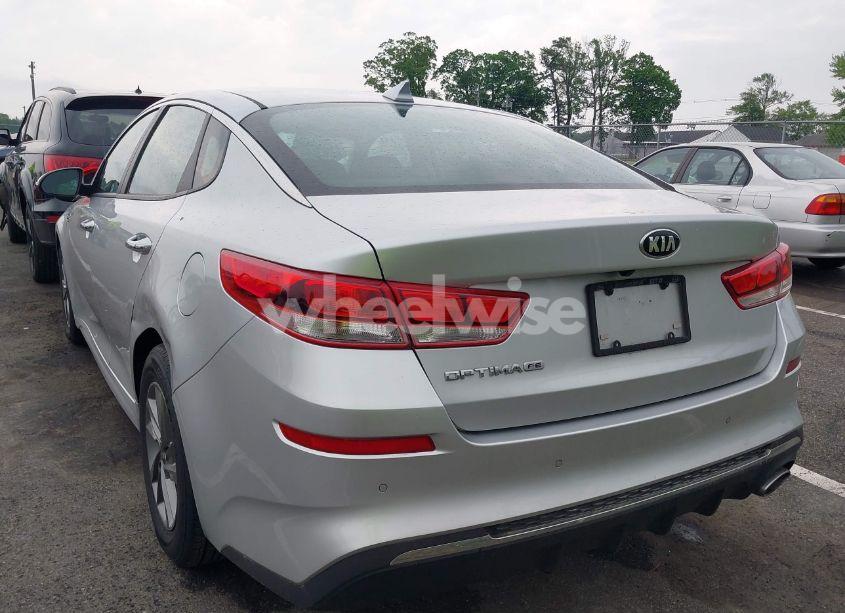 Photo 3 of 2019 Kia Optima LX (VIN 5XXGT4L39KG350246)