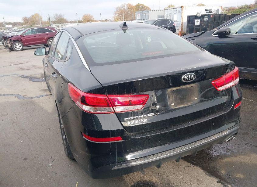 Photo 3 of 2019 Kia Optima LX (VIN 5XXGT4L39KG352613)