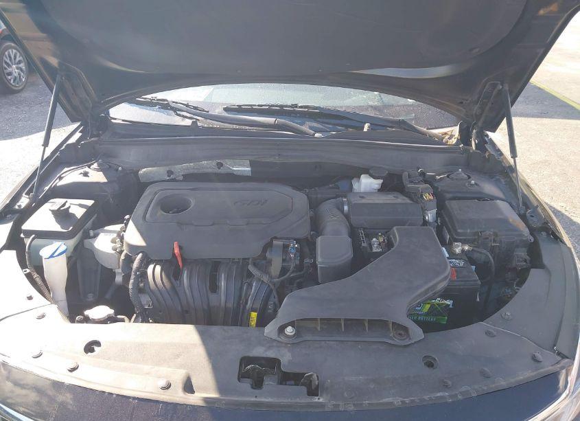 Photo 10 of 2019 Kia Optima LX (VIN 5XXGT4L39KG362364)