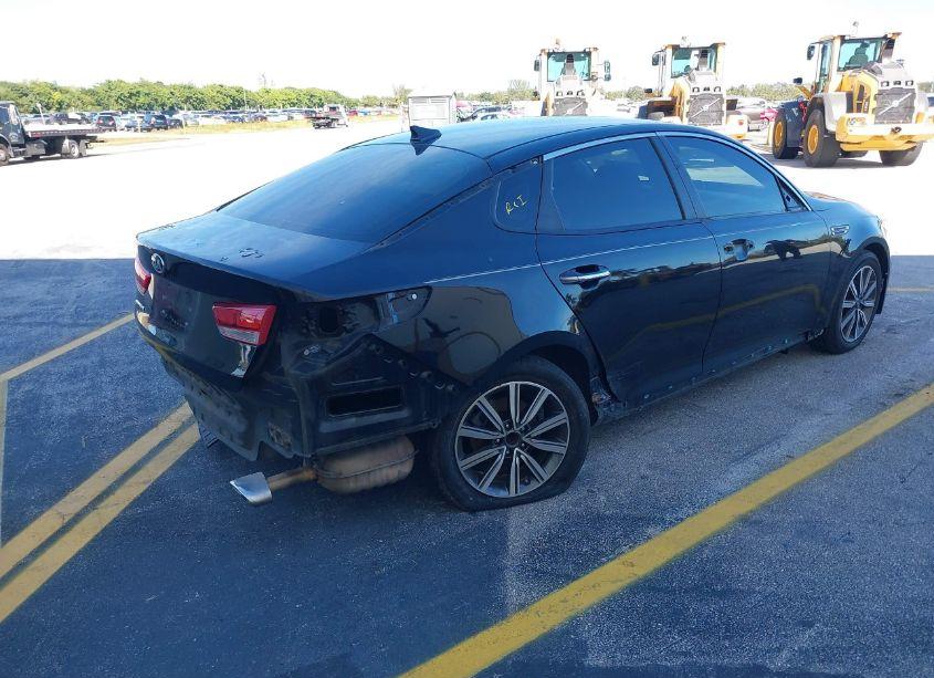 Photo 4 of 2019 Kia Optima LX (VIN 5XXGT4L39KG362364)