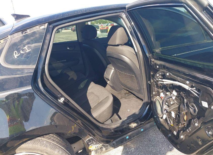 Photo 8 of 2019 Kia Optima LX (VIN 5XXGT4L39KG362364)