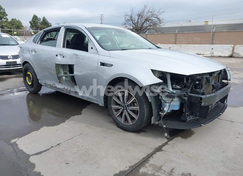 2019 Kia Optima LX (VIN 5XXGT4L39KG368570) main photo