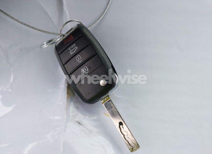 Photo 11 of 2019 Kia Optima LX (VIN 5XXGT4L39KG368570)