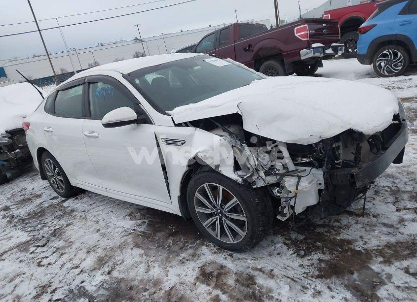 2019 Kia Optima LX (VIN 5XXGT4L39KG370111) main photo